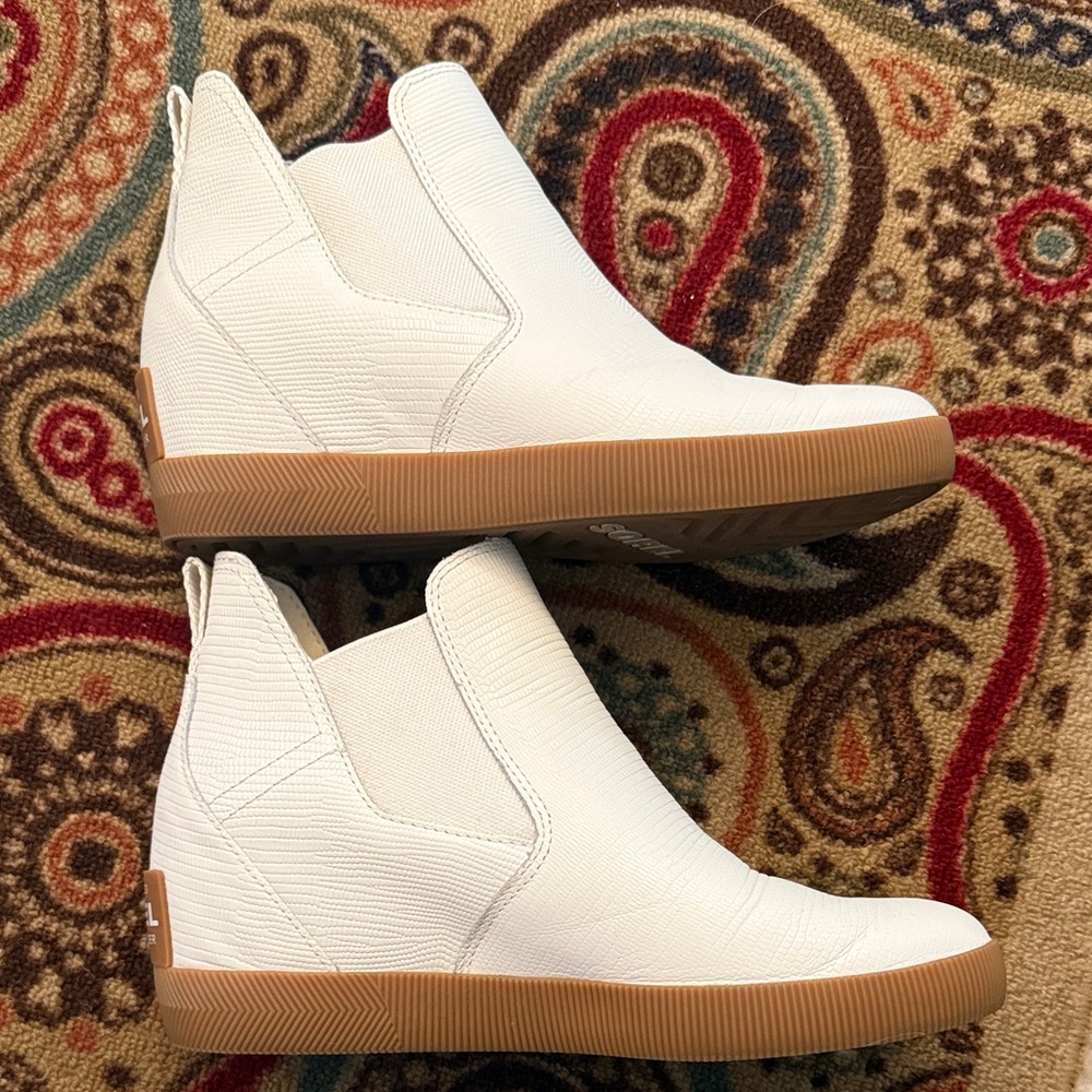 Sorel Out N About Slip-On Wedge Boots - Women's 9.5 - Picture 4 of 6